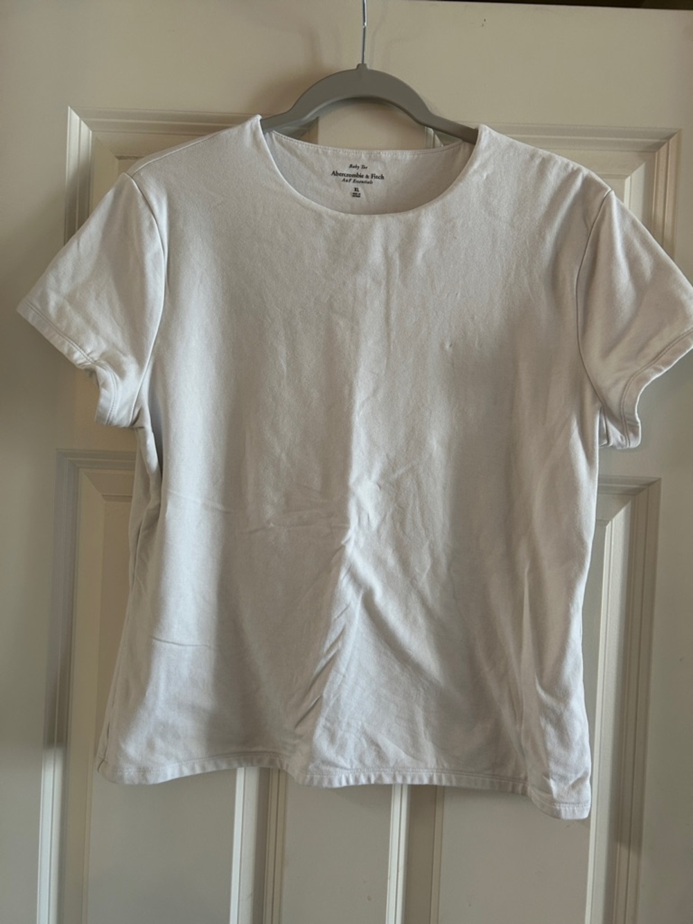Abercrombie & Fitch Baby Tee size XL